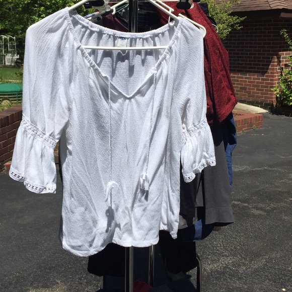 Old Navy Tops - Old Navy size Medium top good condition